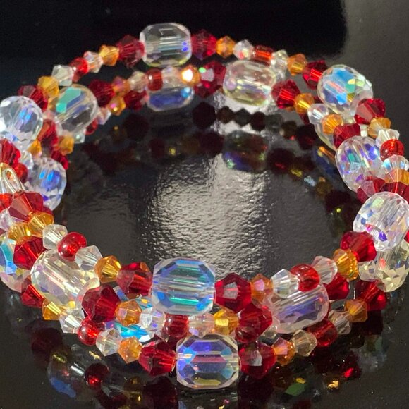 Hand Crafted Jewelry - 'Fire and Ice' glass beaded coil bracelet (Handmade)
